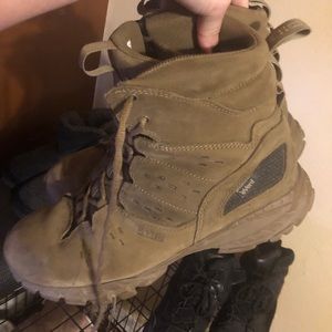 Men’s 511 tan boots